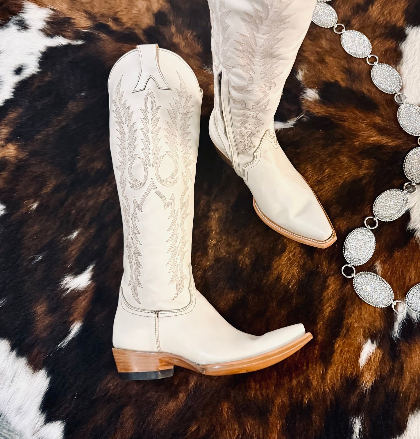 Mayra Boot by Old Gringo, in Bone