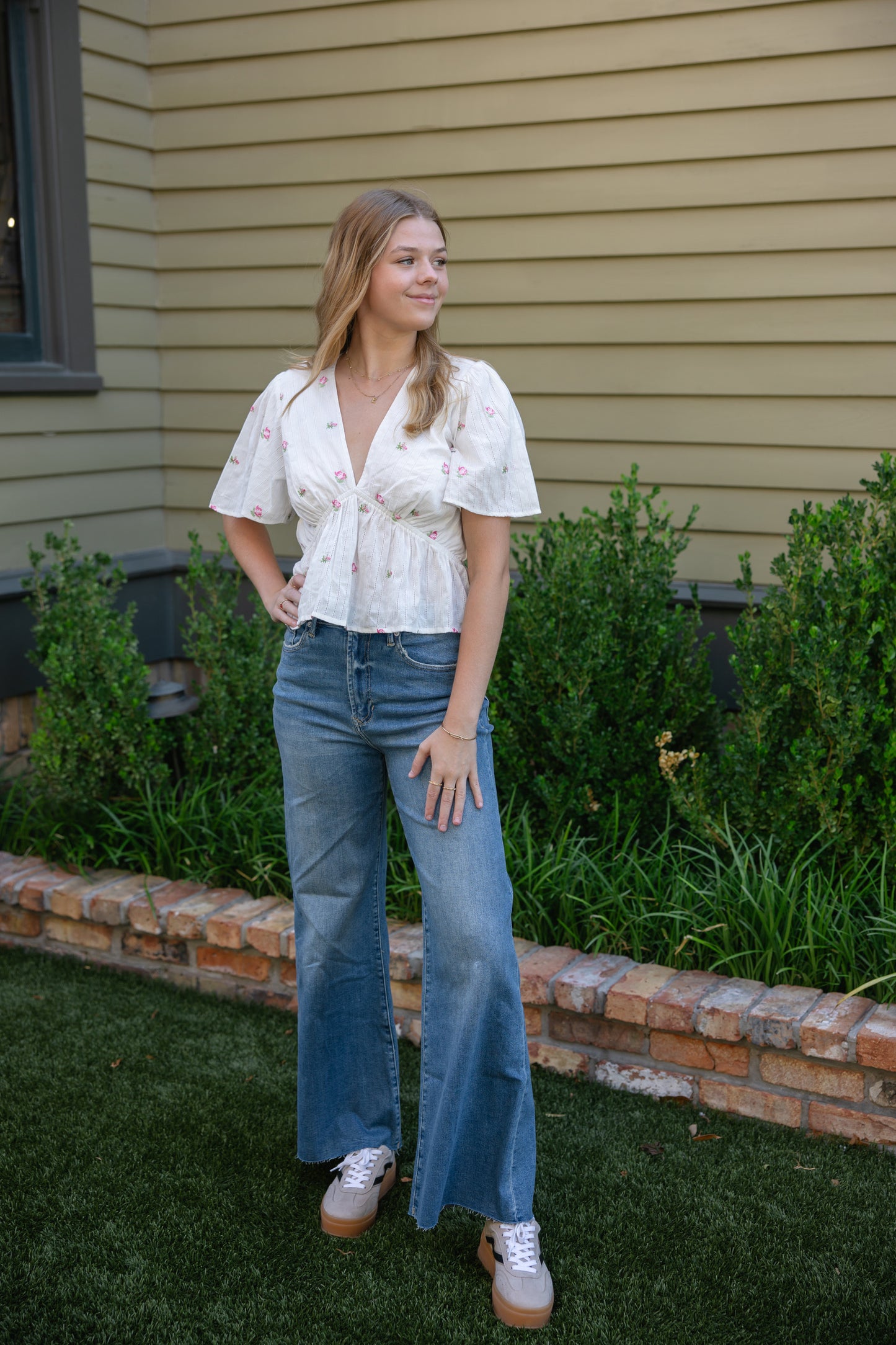 Rosebud Top