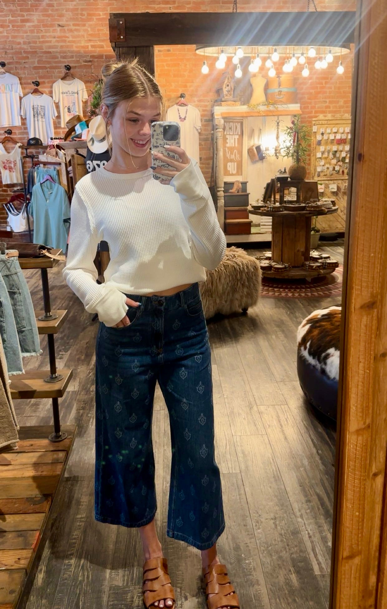 Tulip Crest Wide Jean