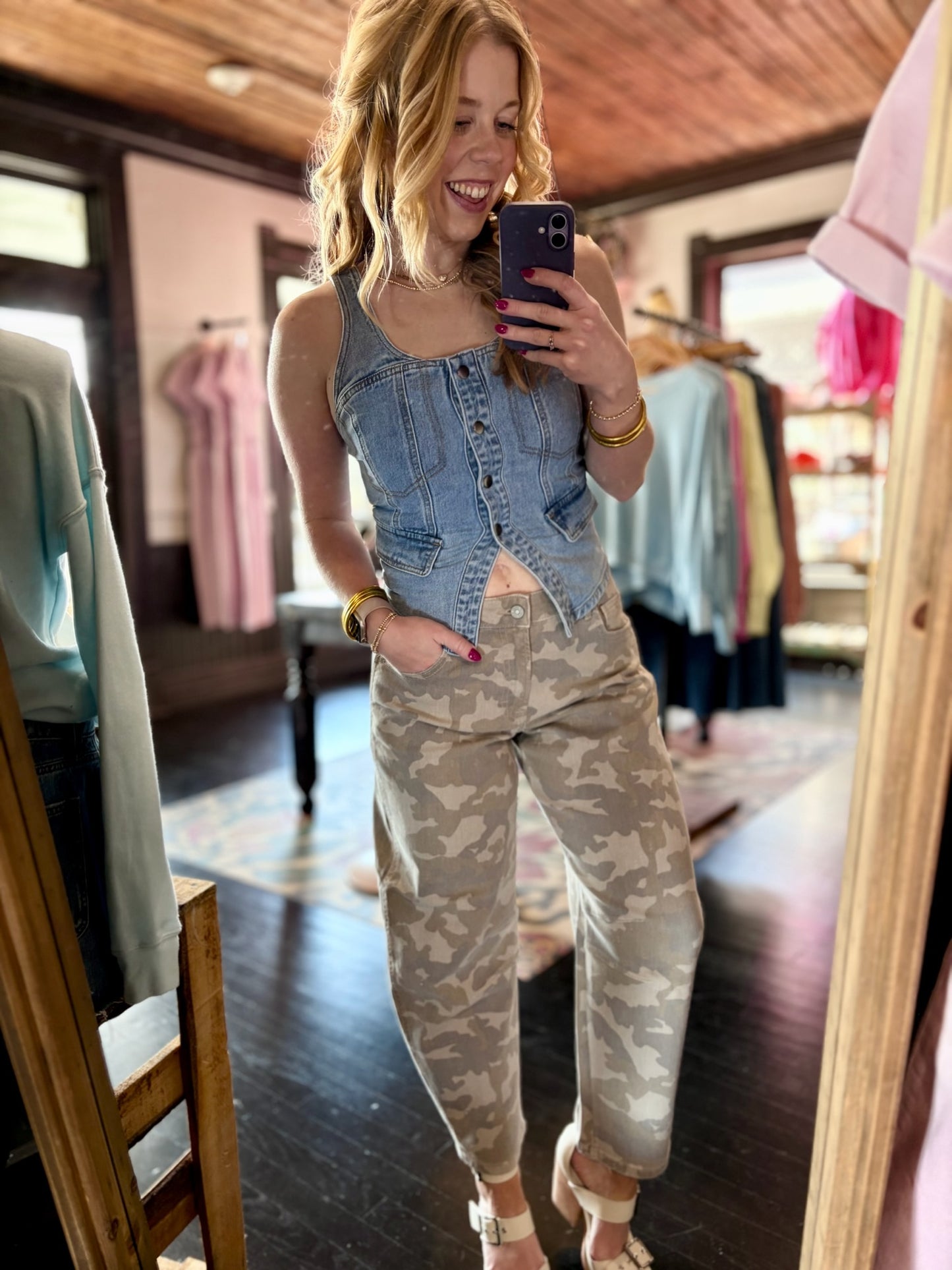 Can't See Me Barrel Jeans