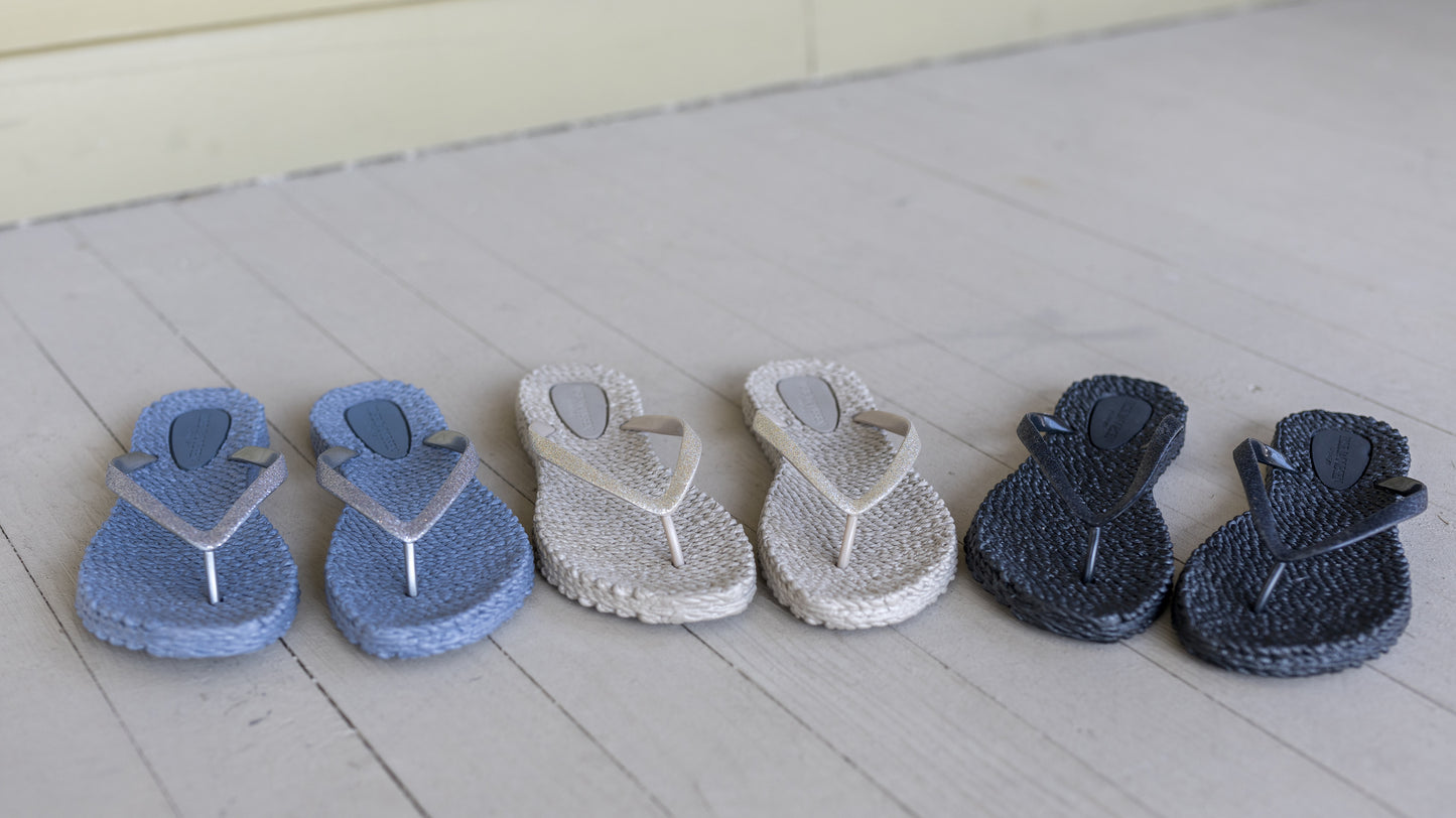 Cheerful Flipflop by Ilse Jacobsen