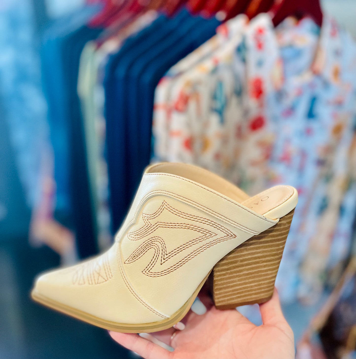 Kiara Western Mule