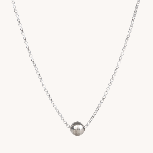 The Single Pearl Necklace