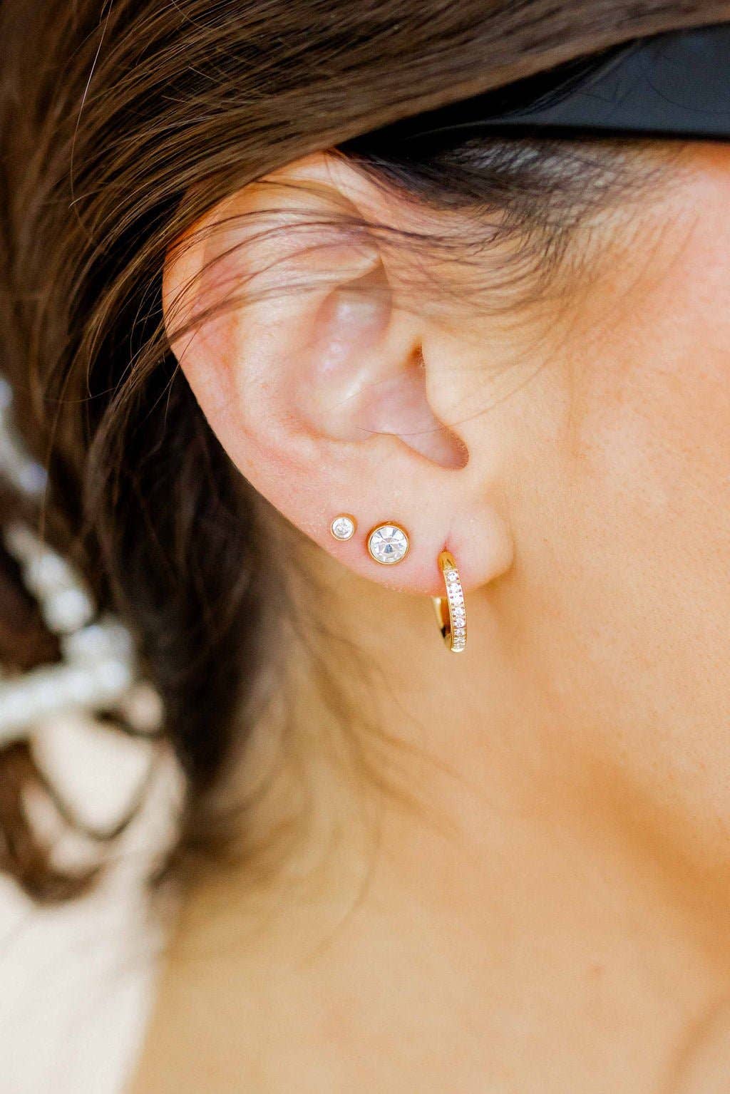 Huggie Earrings - Scarlett Hoop Gold 12mm