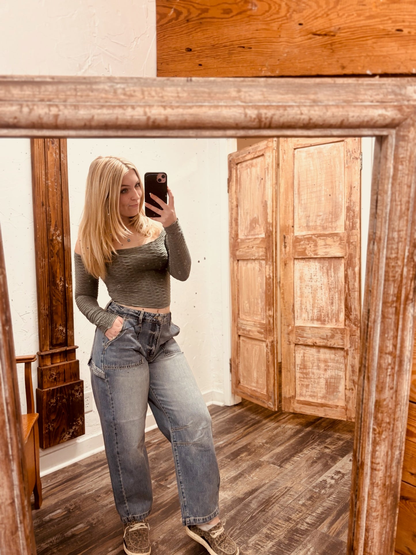 Wide Stretch Crop Top