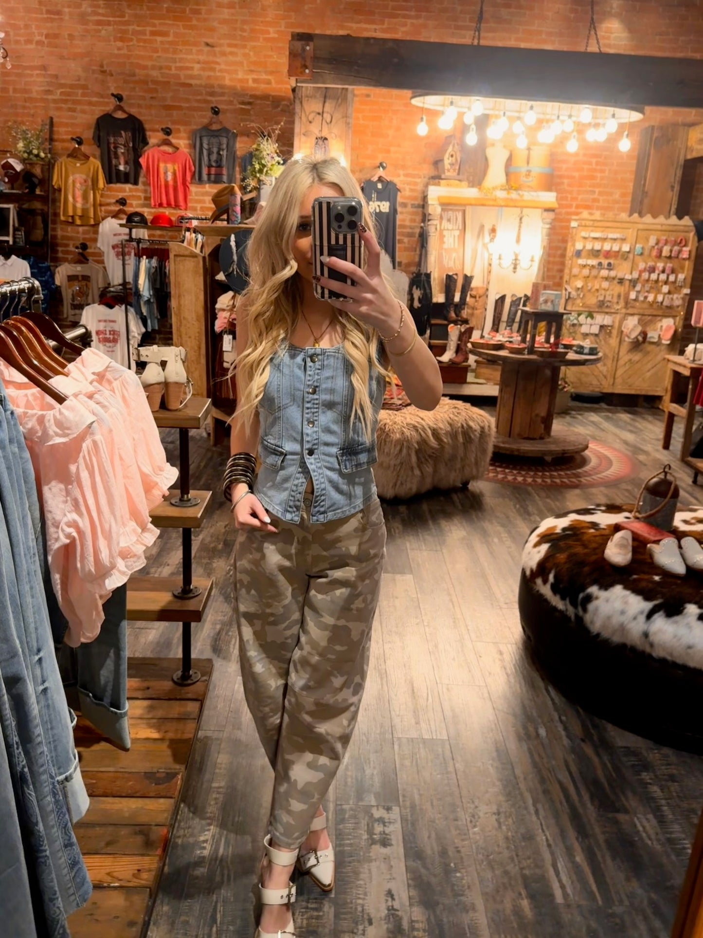 Can't See Me Barrel Jeans