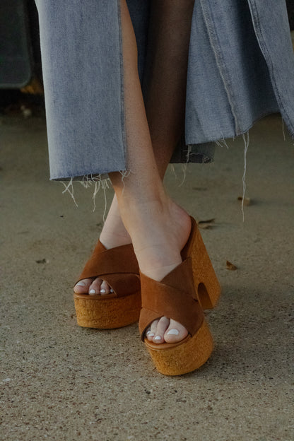 Chestnut Clog