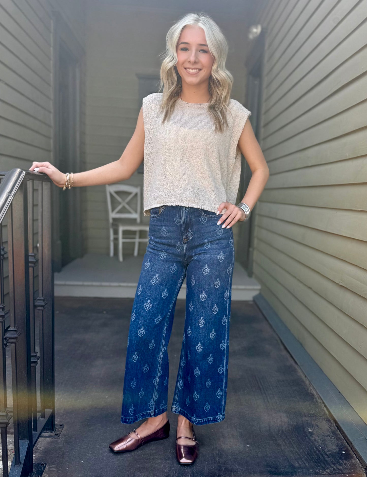 Fall In The Air Sleeveless Top