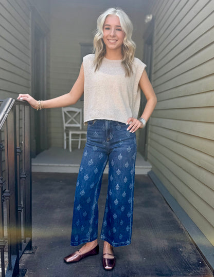 Fall In The Air Sleeveless Top