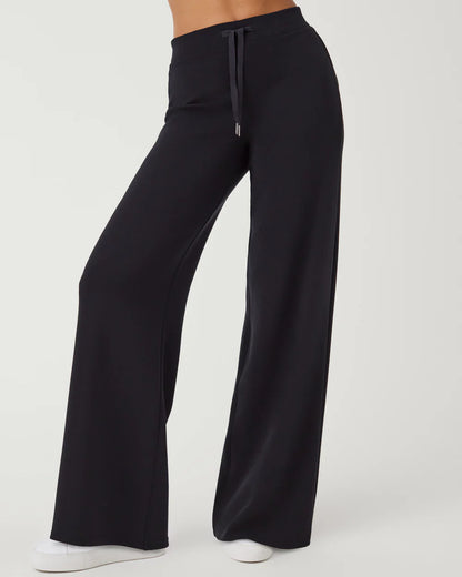 SPANX AirEssentials Wide Leg Pant in Very Black