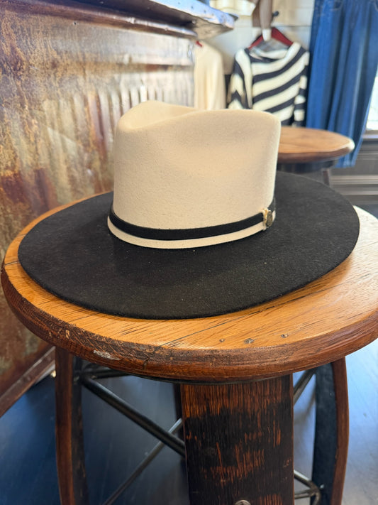 Two Tone Wool Hat - Black & Cream