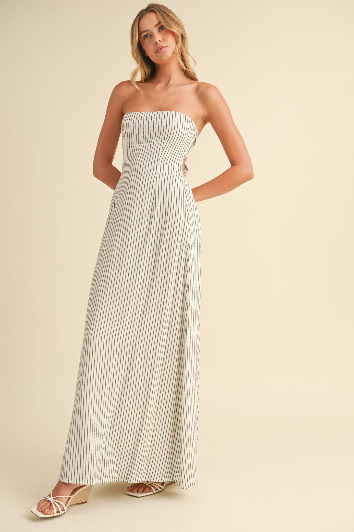 GL STRAPLESS DRESS