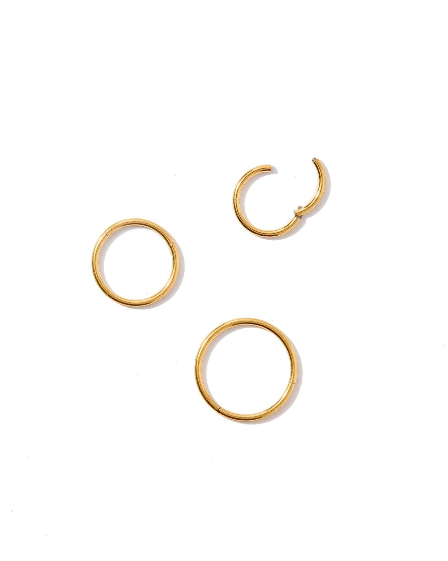 Huggie Infinity Hoop Earrings - Ava Gold 10mm