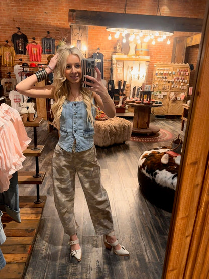 Can't See Me Barrel Jeans