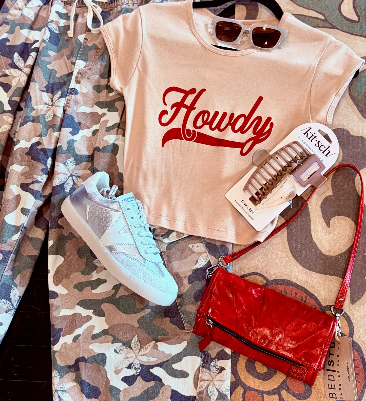 Howdy Fitted Tee