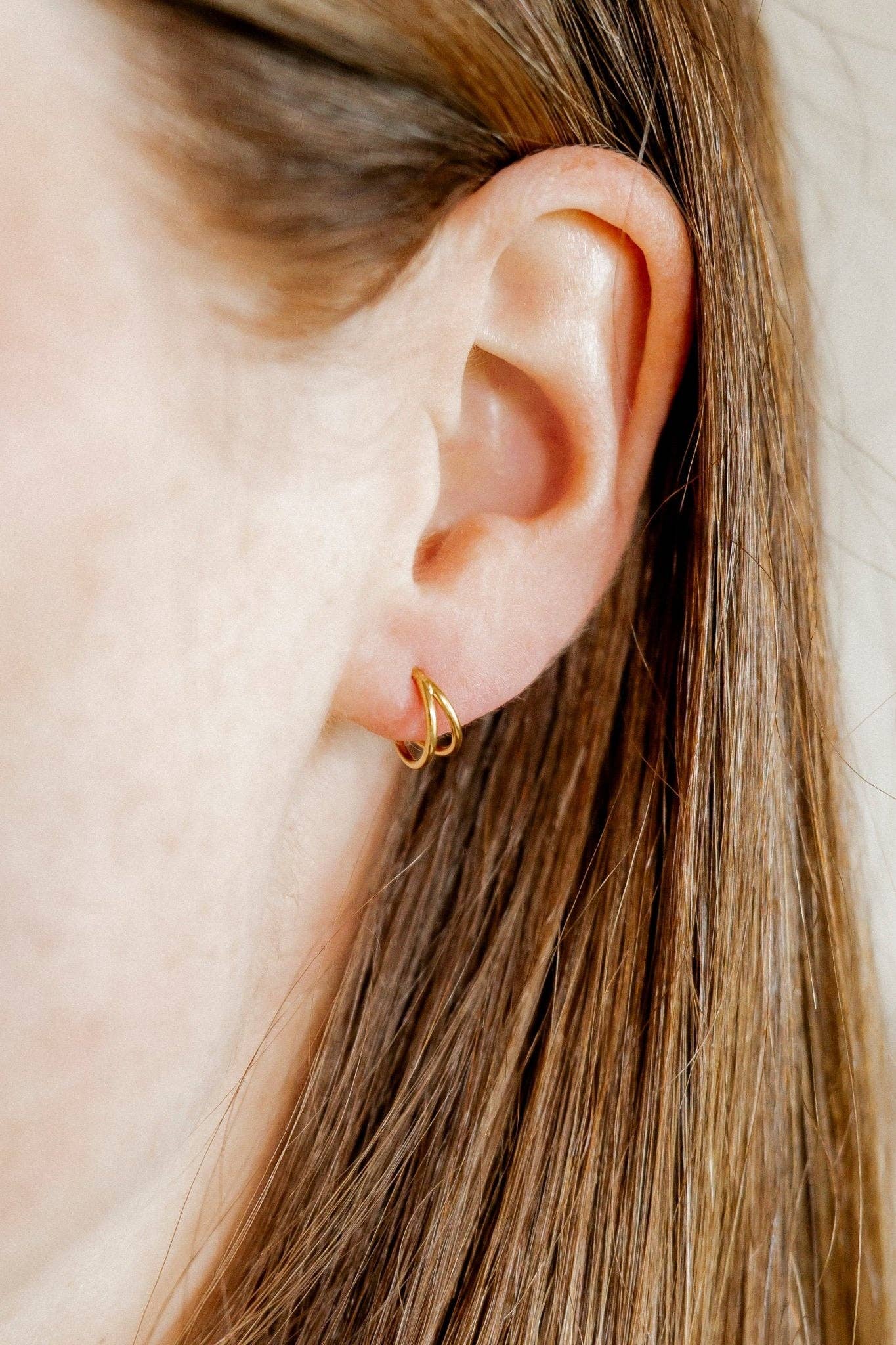Huggie Earrings - Nylah Gold 8mm