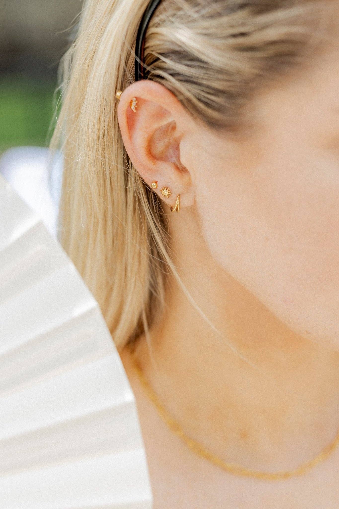 Huggie Earrings - Nylah Gold 8mm
