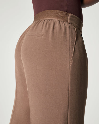 SPANX Carefree Crepe Pleated Trouser