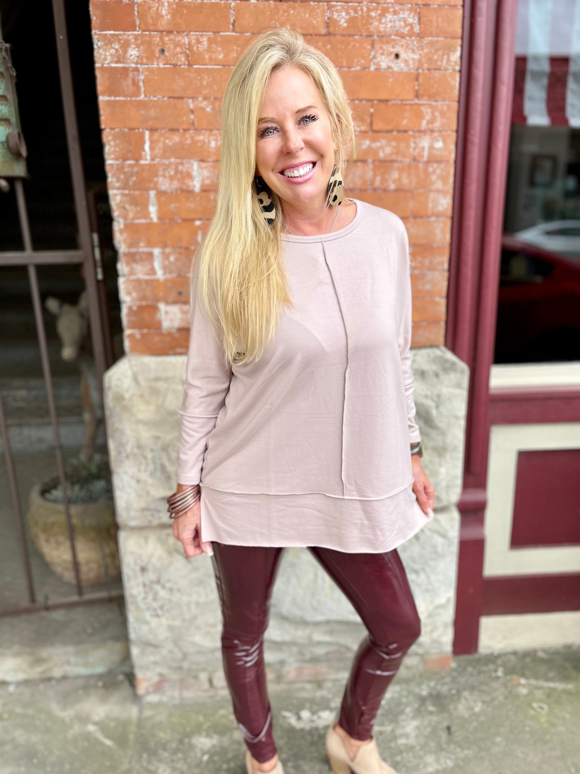 The Faux Leather Leggings by Spanx – The Pretty Pink Rooster Boutique